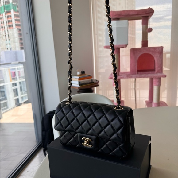 🖤 CHANEL MINI CLASSIC FLAP 🖤 - Picture 8 of 15